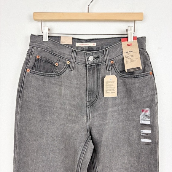 NWT Levi’s Women’s Low Pro Gray Happy Accident Jean Sz 27 - Picture 5 of 14